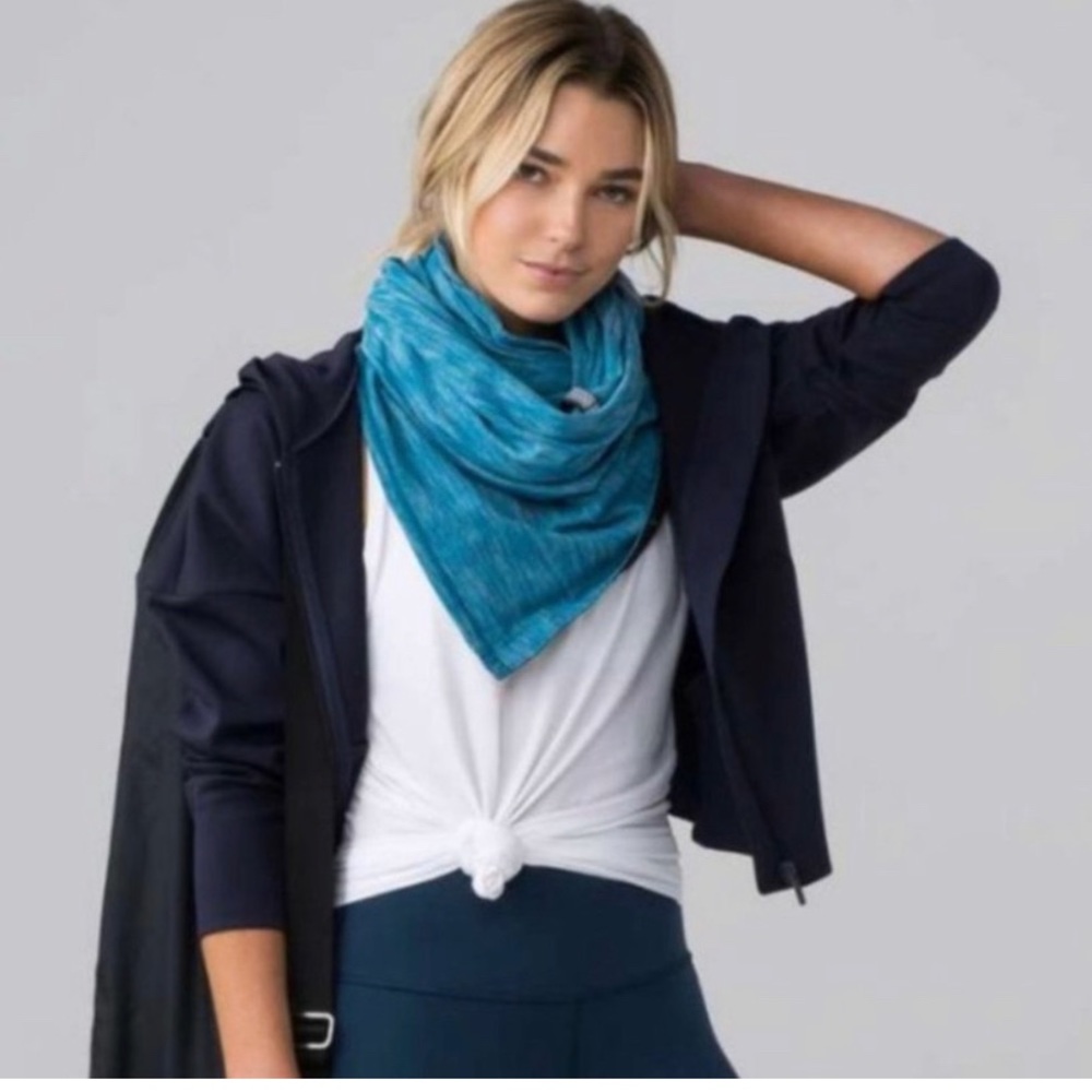 Lululemon vinyasa scarf.